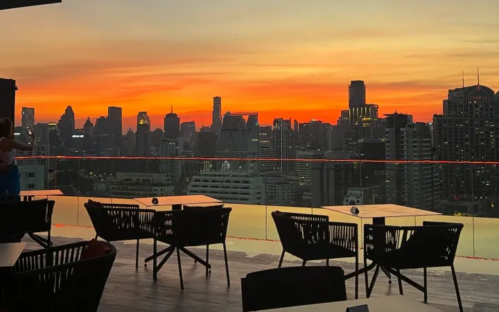 RedSquare Rooftop Bar at Novotel Bangkok Sukhumvit 4