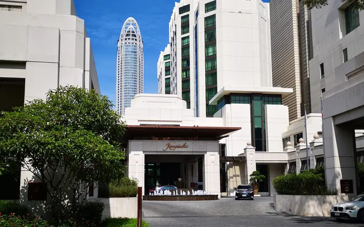 The entrance of Siam Kempinski Hotel Bangkok